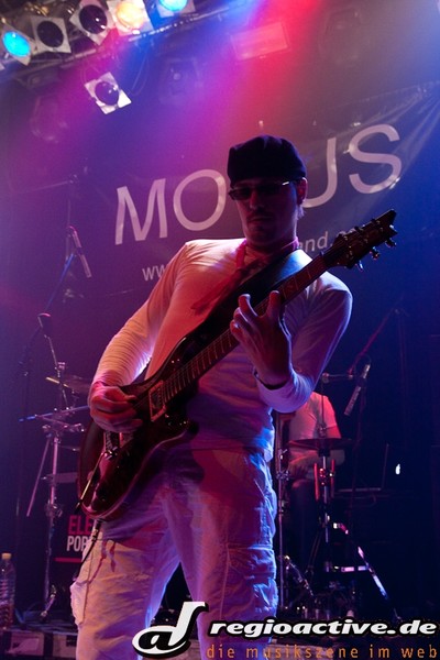 Motus (live in Hamburg, 2010)
